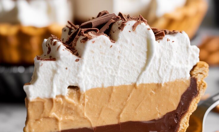 Delicious Peanut Butter Pretzel Pie with Chocolate Recipe